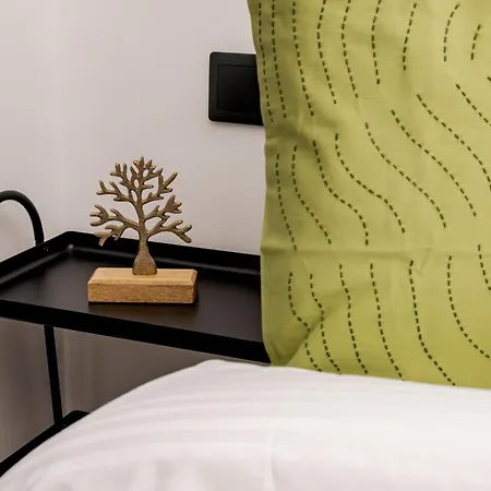 Apartment Enkel By Mrg - Old Town Bucharest